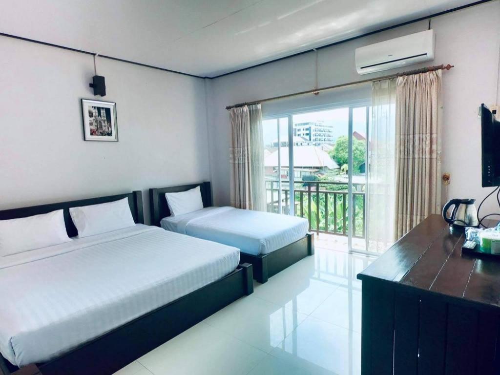 Phou Ang Kham 2 Hotel Ванг-В'єнг Екстер'єр фото