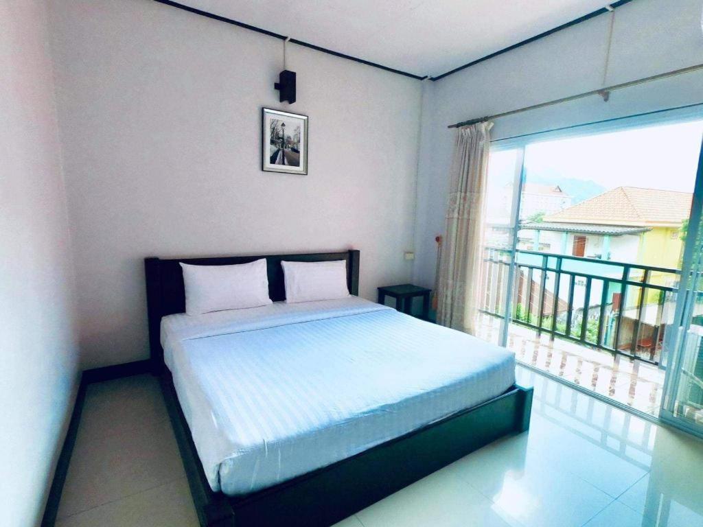 Phou Ang Kham 2 Hotel Ванг-В'єнг Екстер'єр фото
