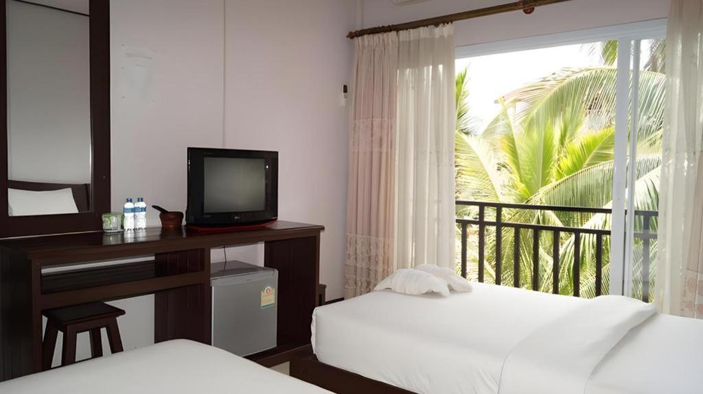Phou Ang Kham 2 Hotel Ванг-В'єнг Екстер'єр фото
