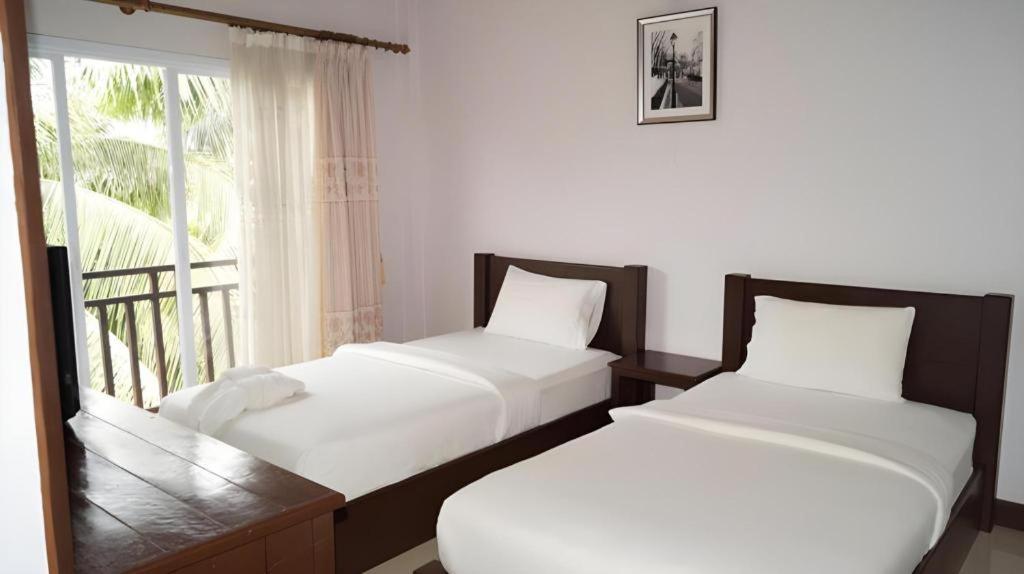Phou Ang Kham 2 Hotel Ванг-В'єнг Екстер'єр фото