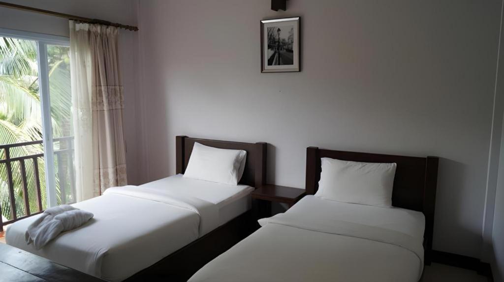 Phou Ang Kham 2 Hotel Ванг-В'єнг Екстер'єр фото