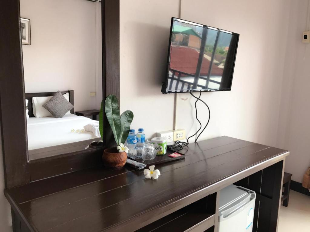 Phou Ang Kham 2 Hotel Ванг-В'єнг Екстер'єр фото